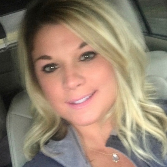 Meet your Posher, Lindsay - Picture 1 of 1